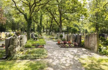 Denk_Eichenau_Friedhof-01